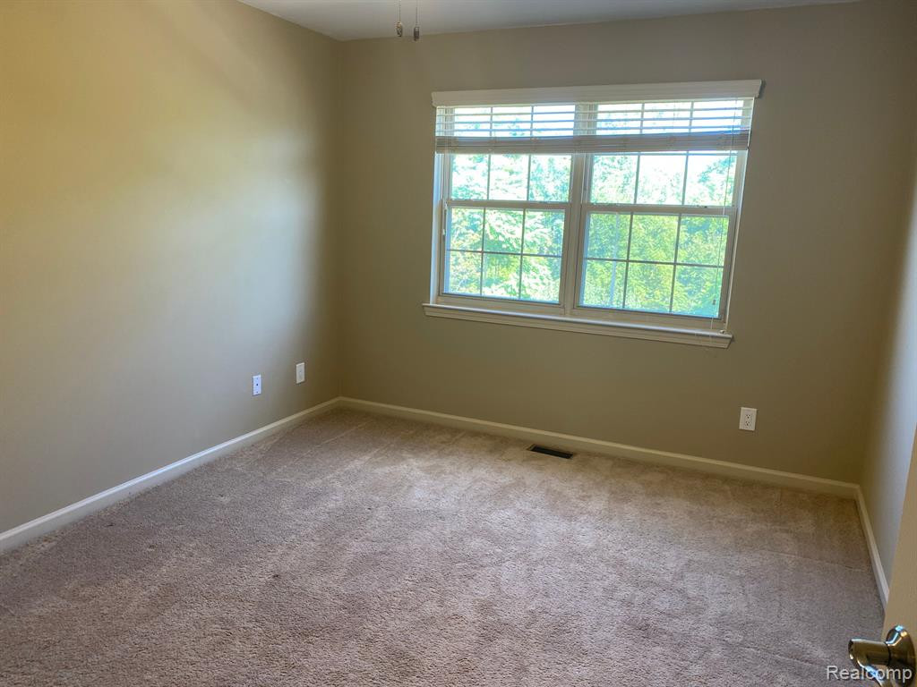 683 RIVER PARK VILLAGE Boulevard, Northville, MI 48167 — Photo 9