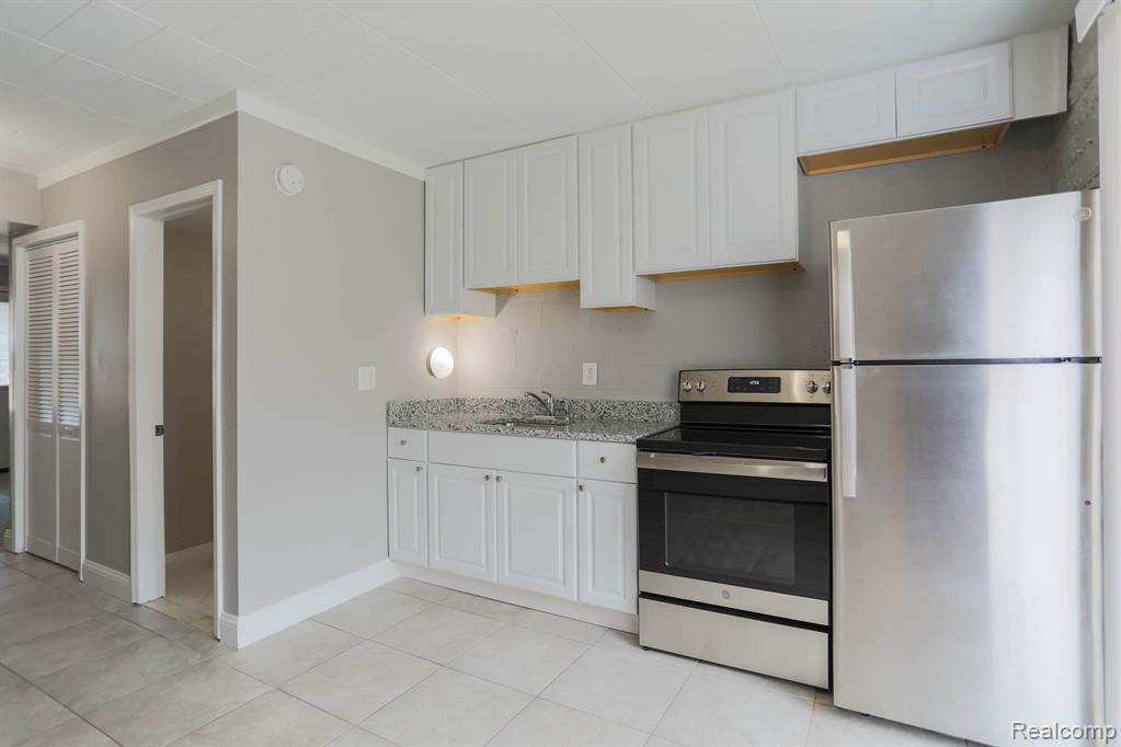 8711 Candlewood Trail, Brighton, MI, 48116