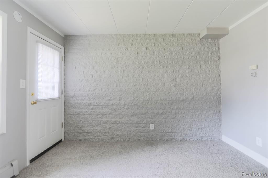 99 FLORAL Avenue, Mount Clemens, MI 48043 — Photo 9
