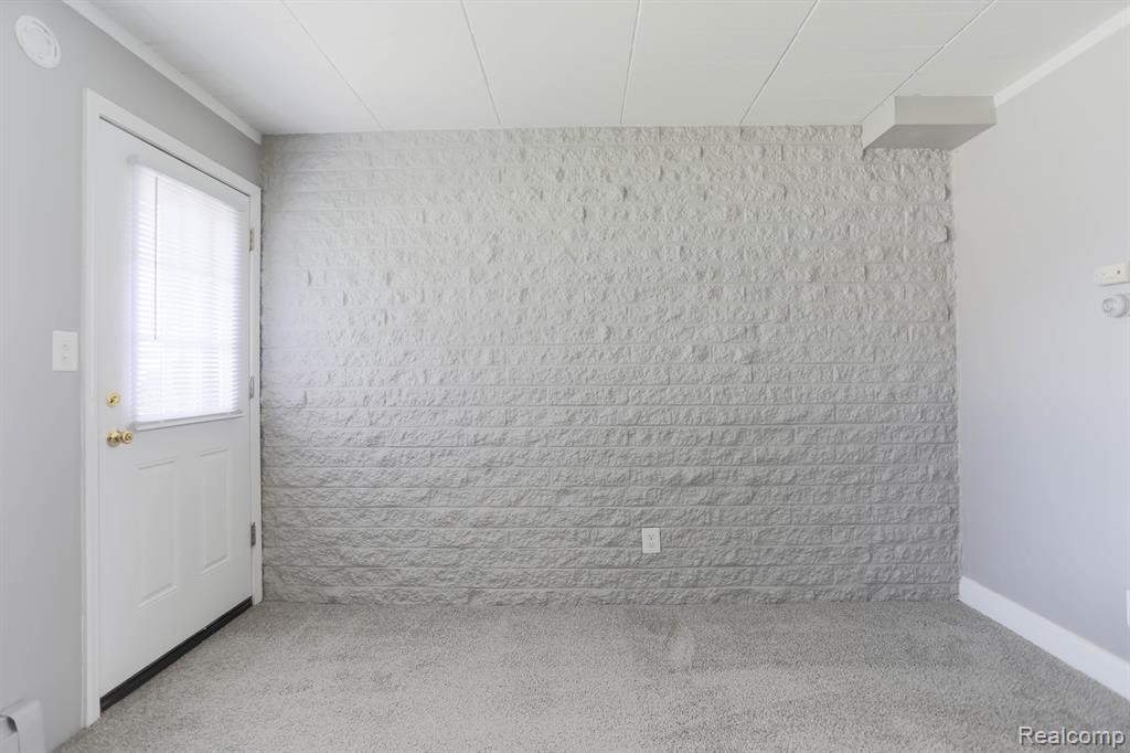 99 FLORAL Avenue, Mount Clemens, MI 48043 — Photo 10