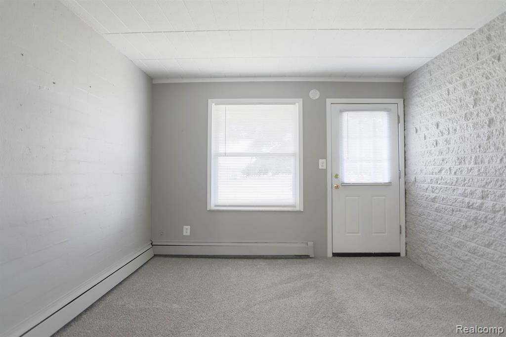 99 FLORAL Avenue, Mount Clemens, MI 48043 — Photo 12