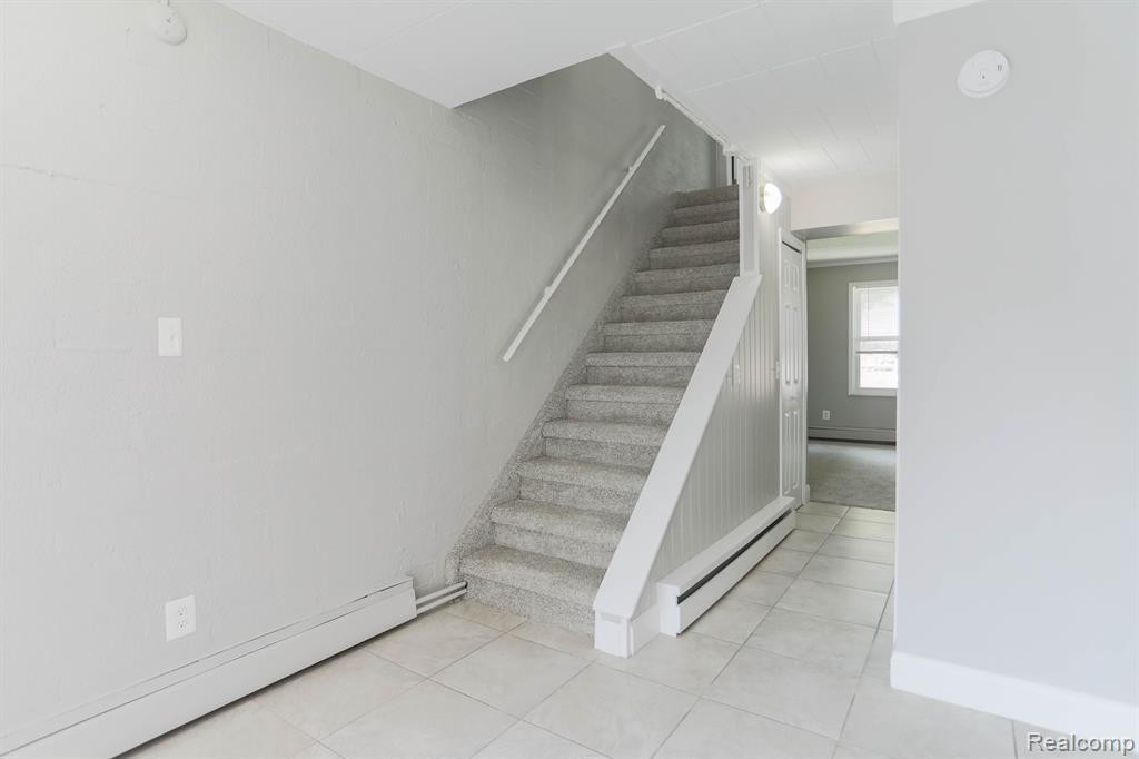 99 FLORAL Avenue, Mount Clemens, MI 48043 — Photo 18