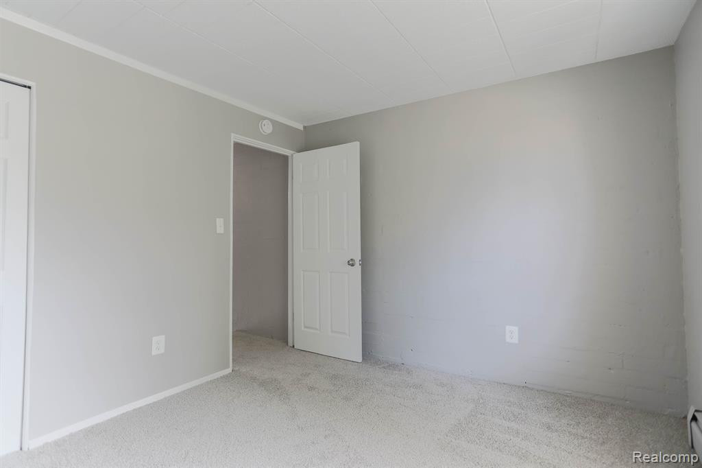 99 FLORAL Avenue, Mount Clemens, MI 48043 — Photo 22