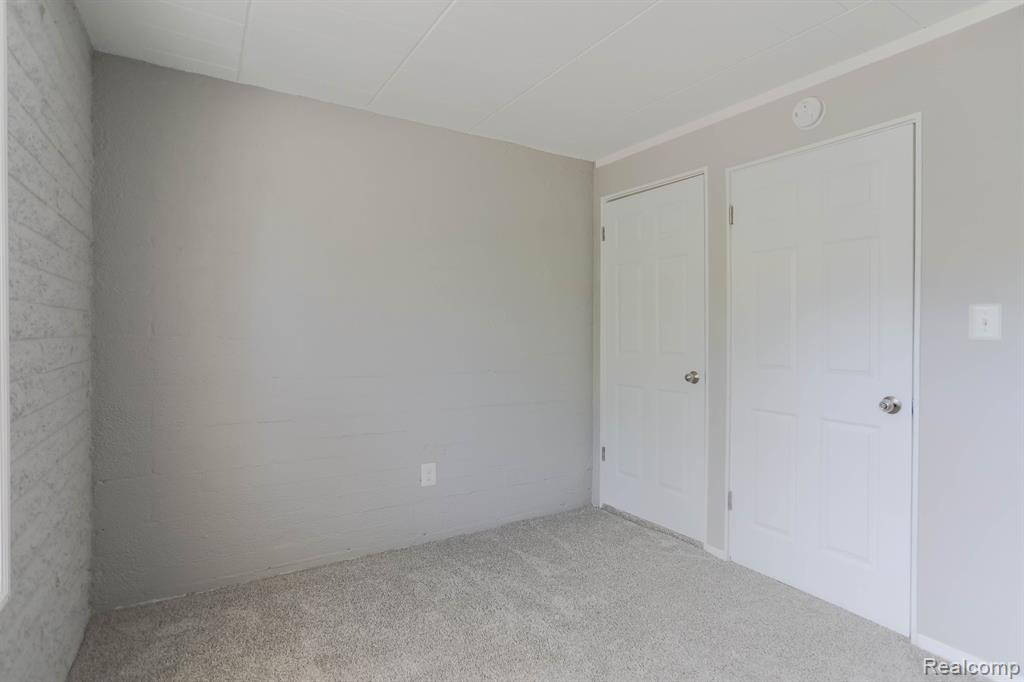 99 FLORAL Avenue, Mount Clemens, MI 48043 — Photo 25