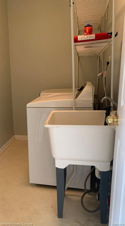 4441 HUNTERS Circle E, Canton, MI 48188 — Photo 13