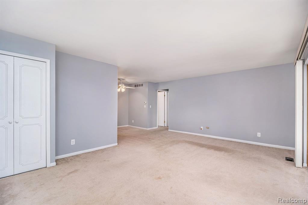 29543 BOBRICH Street, Livonia, MI 48152 — Photo 3