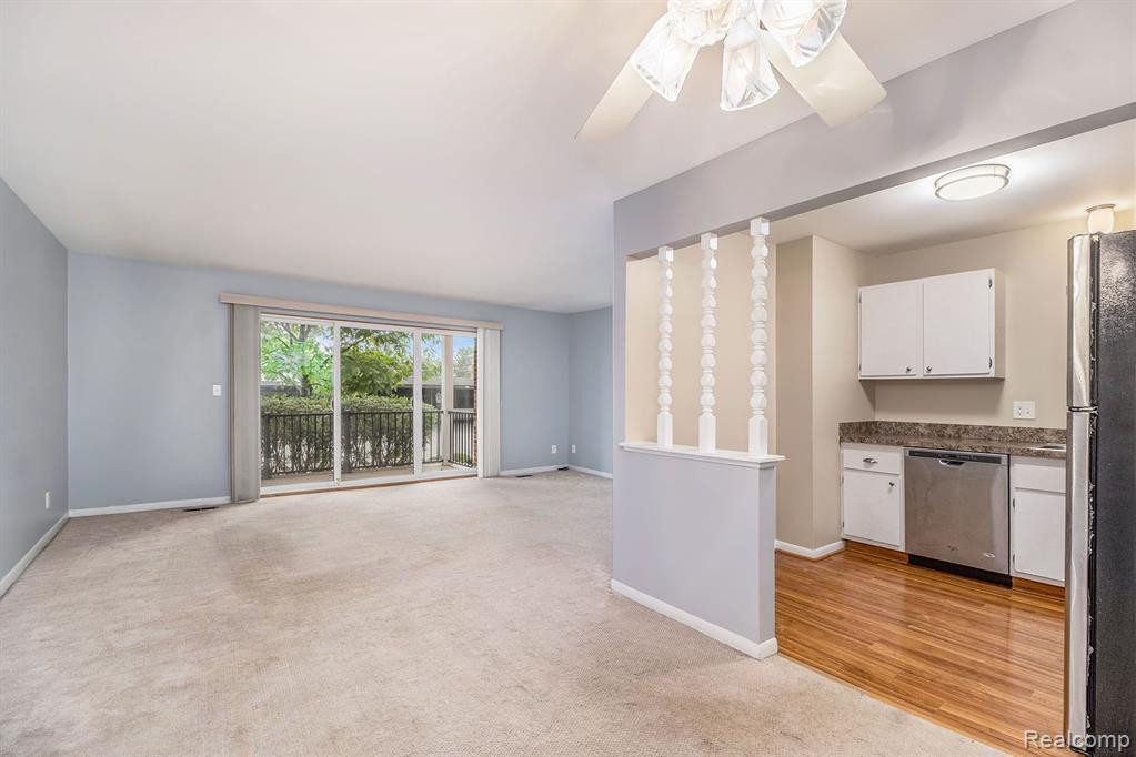 29543 BOBRICH Street, Livonia, MI 48152 — Photo 8