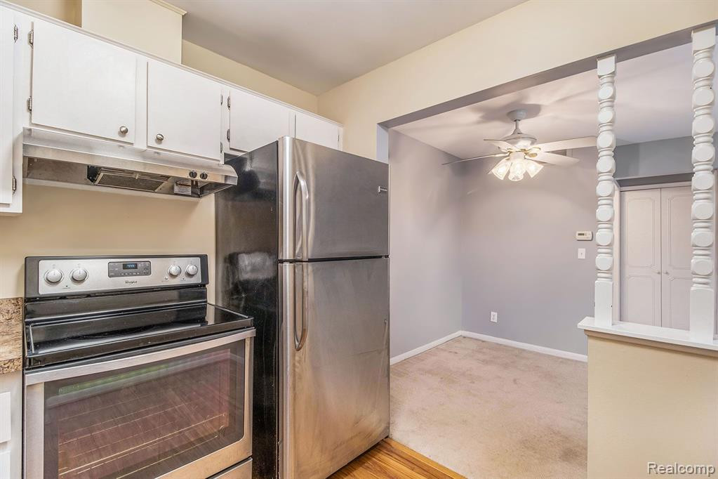 29543 BOBRICH Street, Livonia, MI 48152 — Photo 10