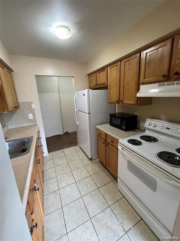 30056 W 12 MILE Road, 73, Farmington Hills, MI 48334 — Photo 2