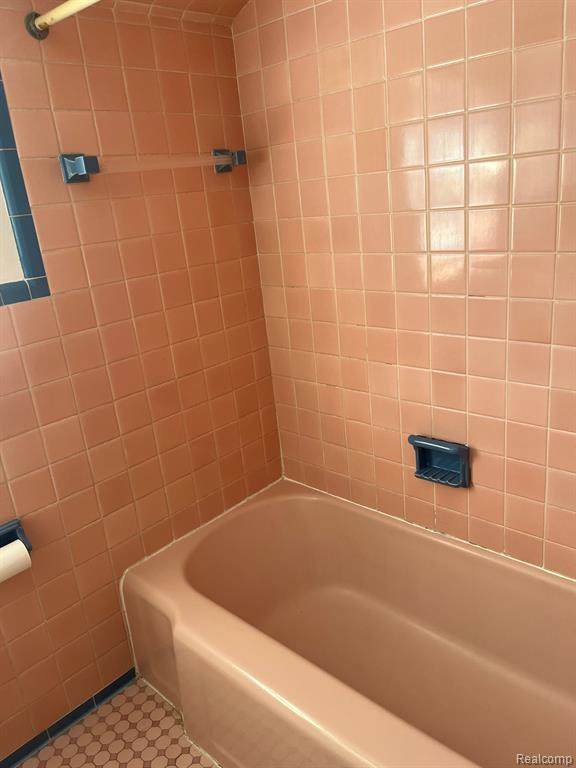 5929 HARVARD Road, Detroit, MI 48224 — Photo 6