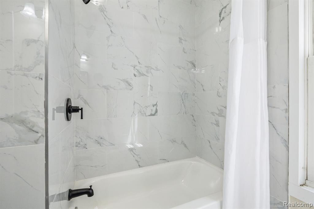 3569 E Ferry Street, Detroit, MI 48211 — Photo 13