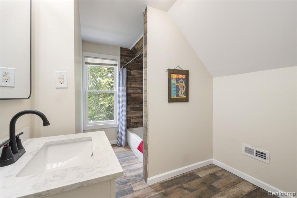 3569 E Ferry Street, Detroit, MI 48211 — Photo 29