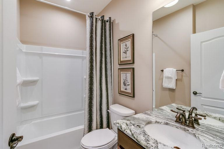 779 WEST SPANIEL Drive, Ann Arbor, MI 48108 — Photo 6