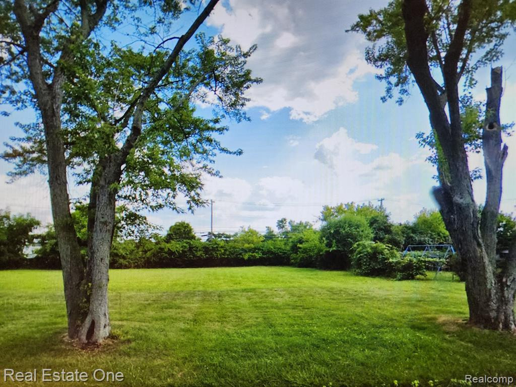 541 FILDEW Avenue, Pontiac, MI 48341 — Photo 3
