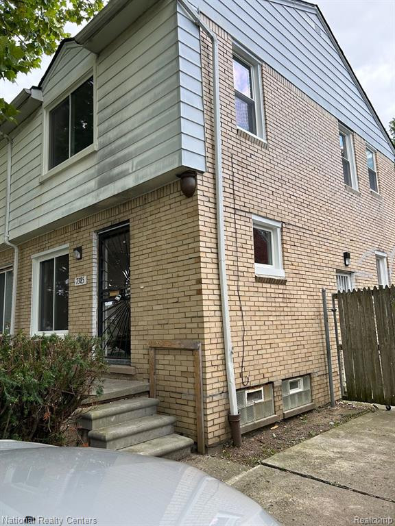 7385 EVERGREEN Avenue, Detroit, MI 48228 — Photo 2