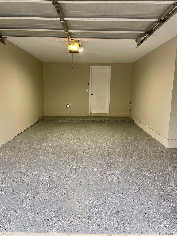42927 RICHMOND Drive, Sterling Heights, MI 48313 — Photo 5