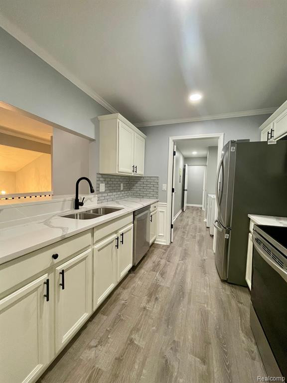 42927 RICHMOND Drive, Sterling Heights, MI 48313 — Photo 9
