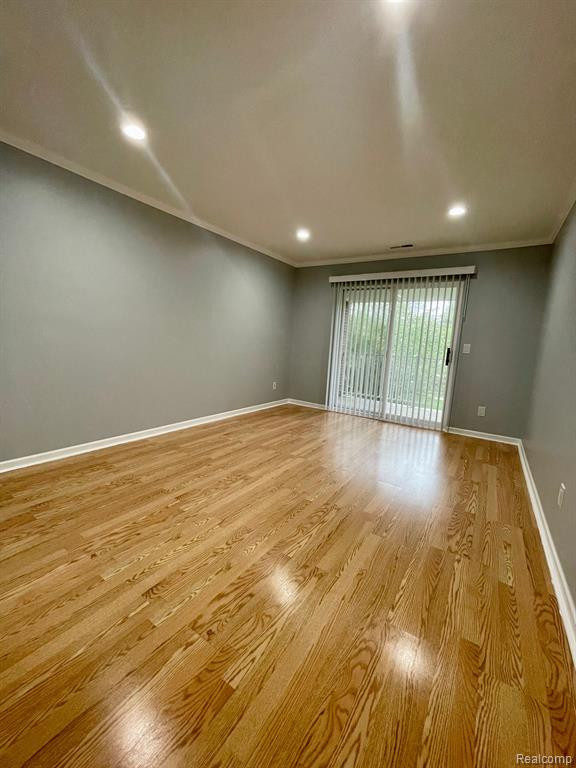 42927 RICHMOND Drive, Sterling Heights, MI 48313 — Photo 24