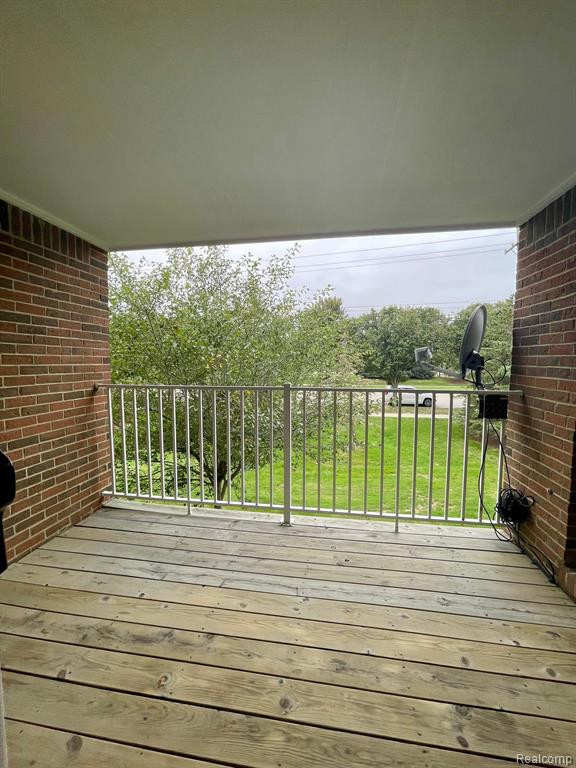 42927 RICHMOND Drive, Sterling Heights, MI 48313 — Photo 26