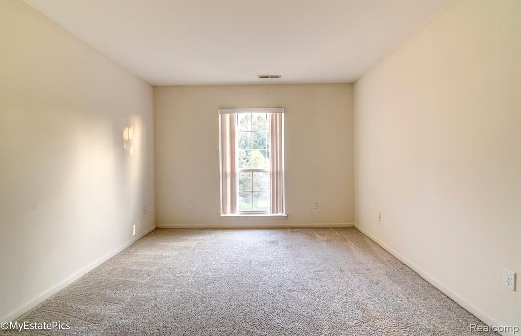 16873 CARRIAGE Way, Northville, MI 48168 — Photo 11