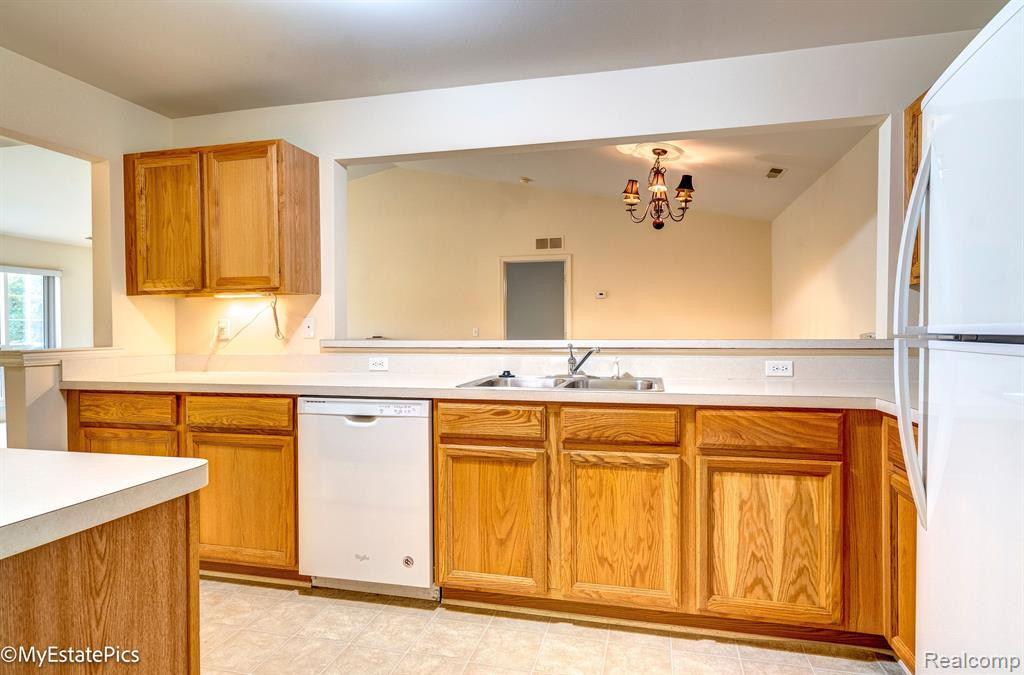 16873 CARRIAGE Way, Northville, MI 48168 — Photo 20