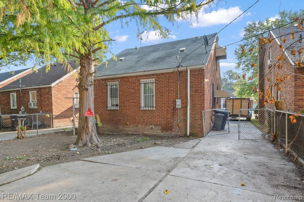 7301 FIELDING Street, Detroit, MI 48228 — Photo 3