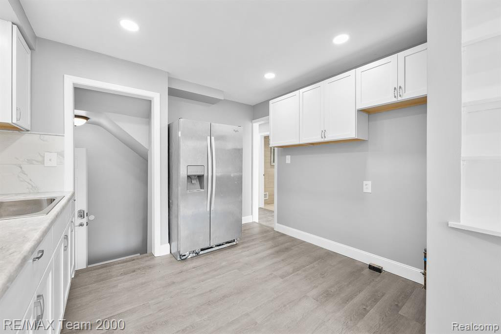 7301 FIELDING Street, Detroit, MI 48228 — Photo 8