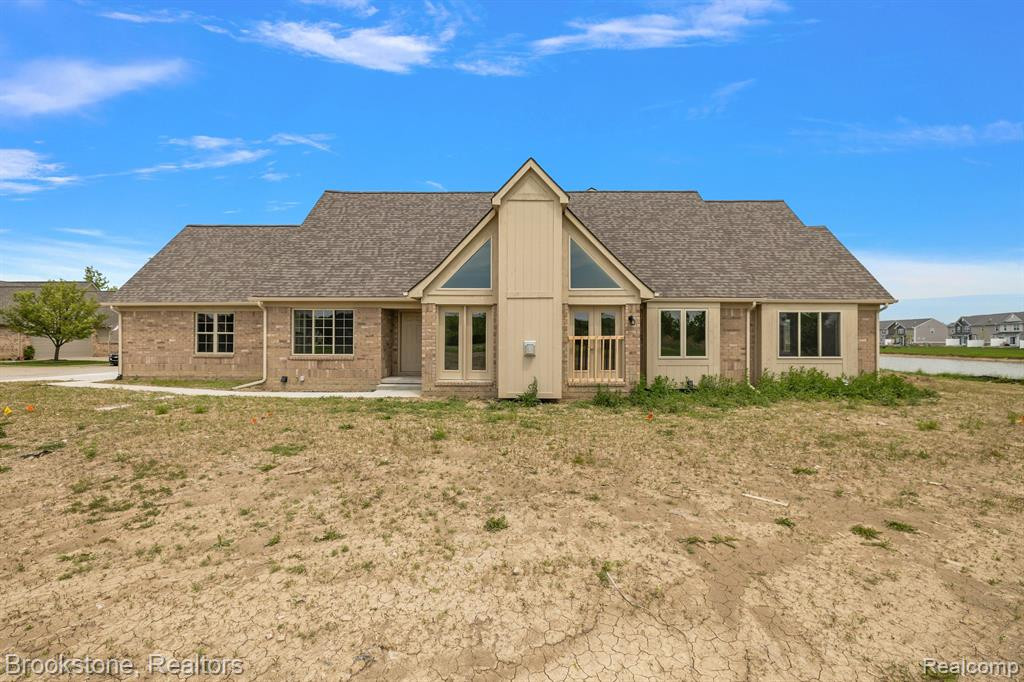 46710 EMERALD CREEK Drive, Shelby Twp, MI 48315 — Photo 9