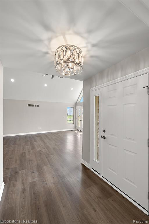 46710 EMERALD CREEK Drive, Shelby Twp, MI 48315 — Photo 15