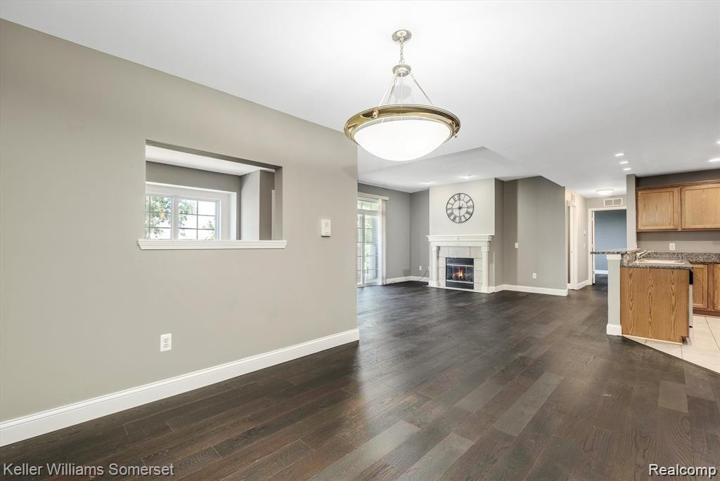 5643 TWIN OAKS Drive, 159, Sterling Heights, MI 48314 — Photo 13