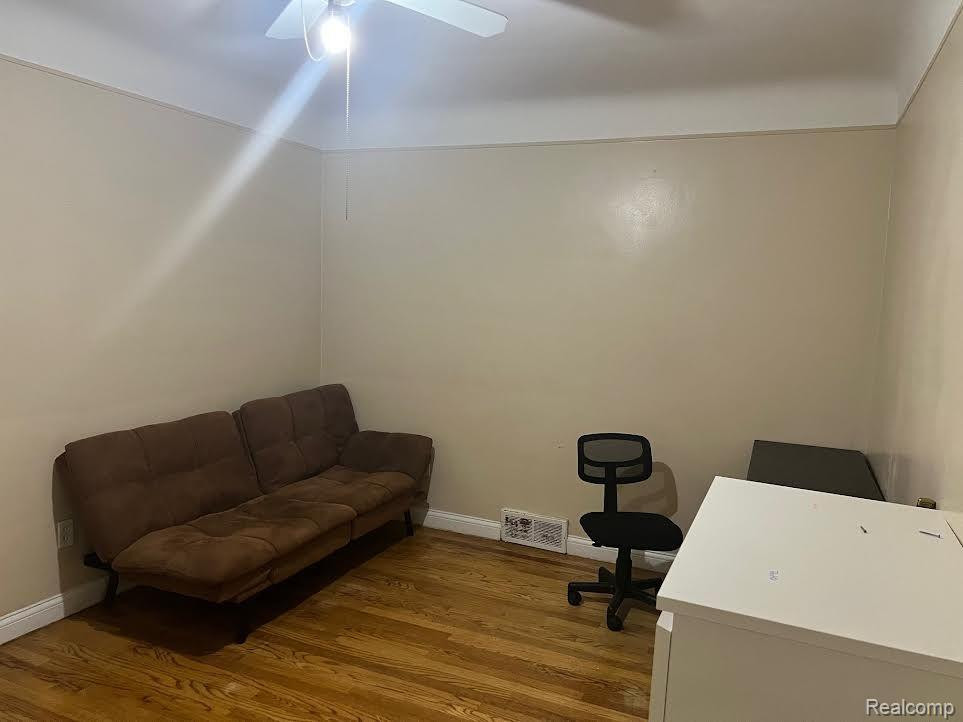 546 N MILDRED Street, Dearborn, MI 48128 — Photo 11