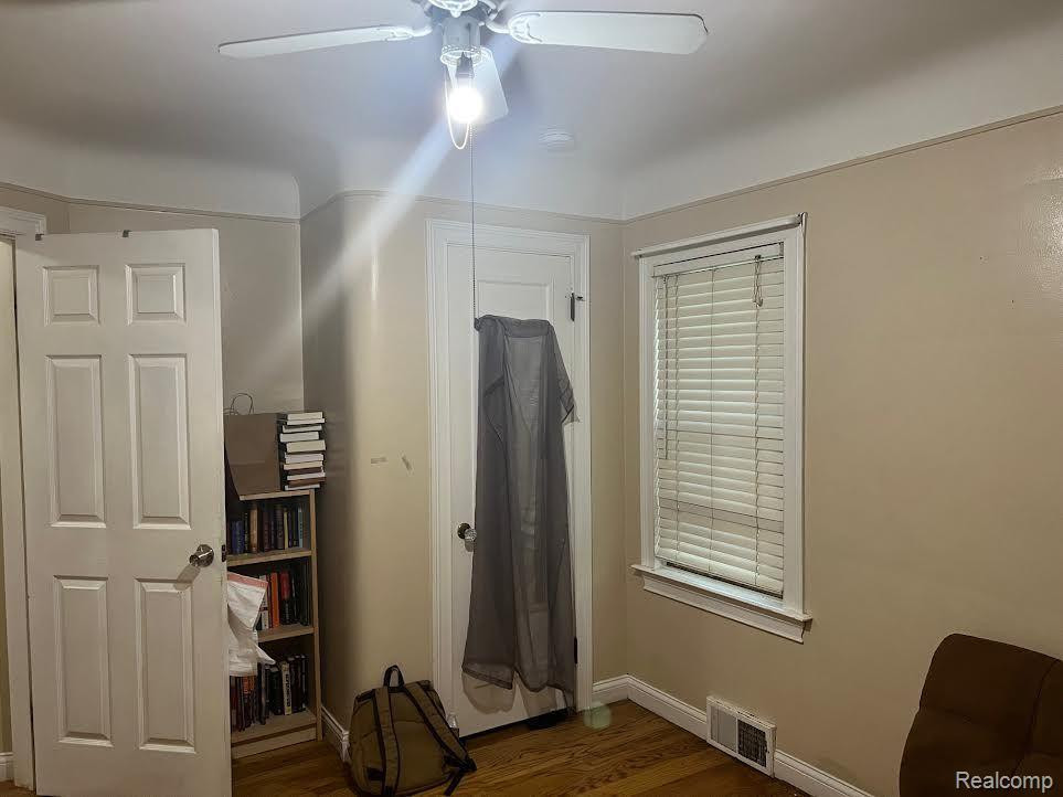 546 N MILDRED Street, Dearborn, MI 48128 — Photo 12