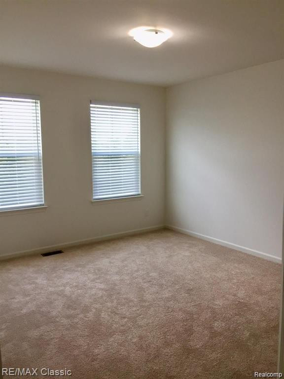 3135 CHAMBERS W, Wixom, MI 48393 — Photo 10