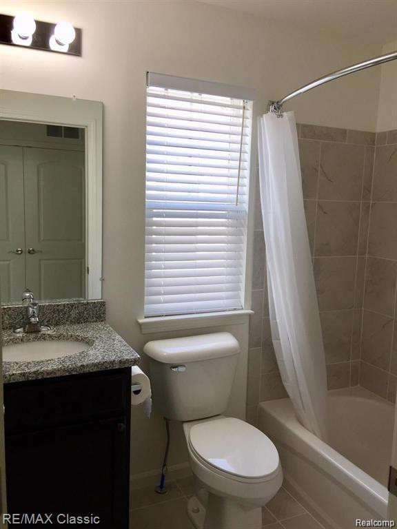 3135 CHAMBERS W, Wixom, MI 48393 — Photo 13