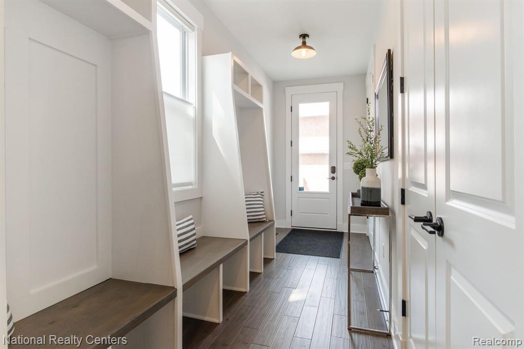 525 W ANN ARBOR Trail, Plymouth, MI 48170 — Photo 14