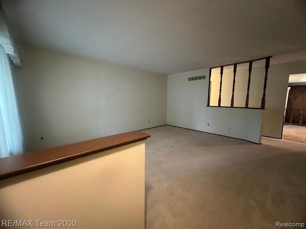 6499 CAMBRIDGE Street, Dearborn Heights, MI 48127 — Photo 3