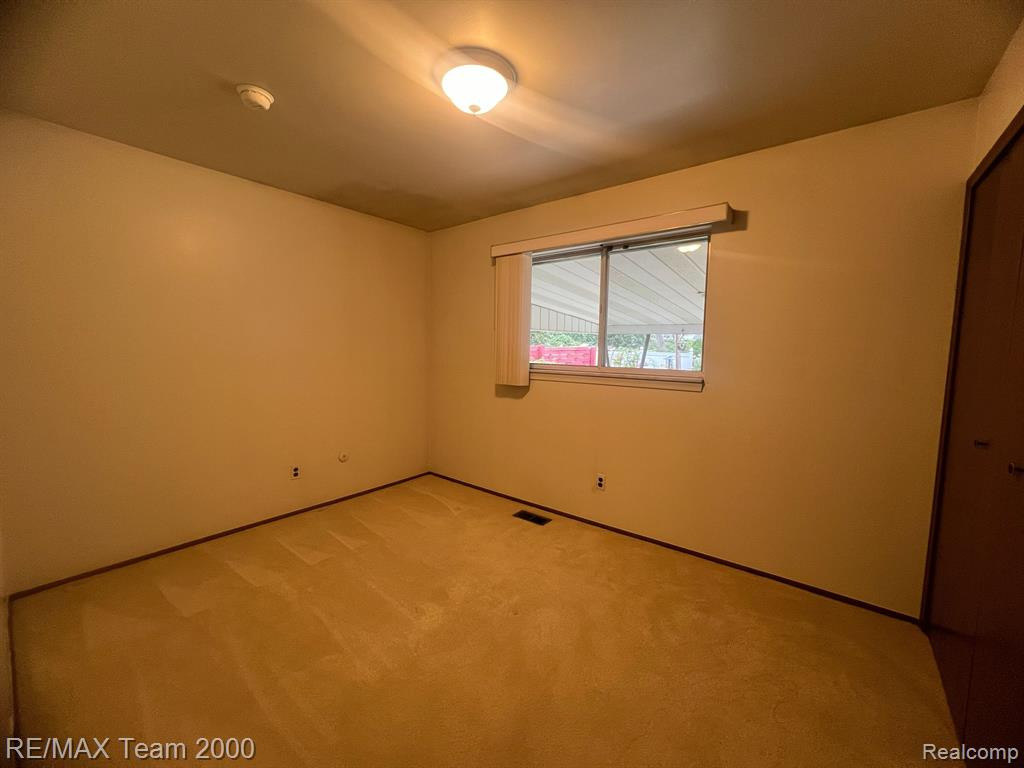 6499 CAMBRIDGE Street, Dearborn Heights, MI 48127 — Photo 6