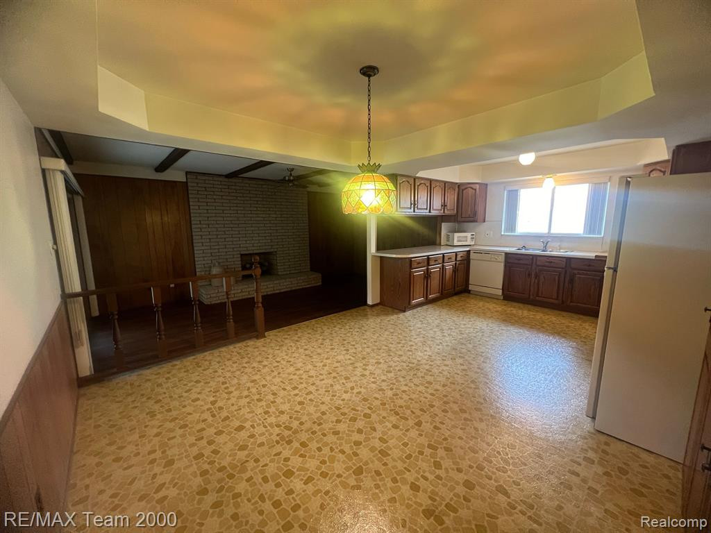 6499 CAMBRIDGE Street, Dearborn Heights, MI 48127 — Photo 10