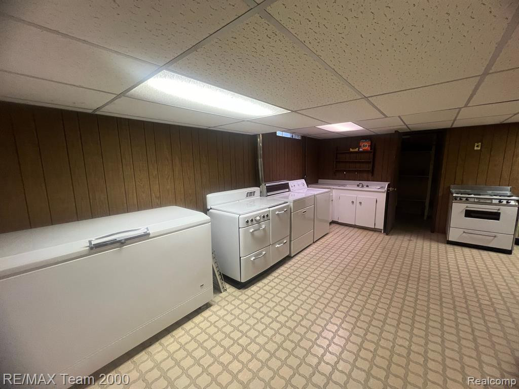 6499 CAMBRIDGE Street, Dearborn Heights, MI 48127 — Photo 18
