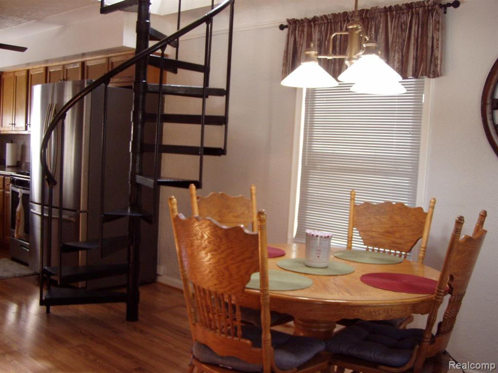 5101 CLIPPERT Street, Dearborn Heights, MI 48125 — Photo 2