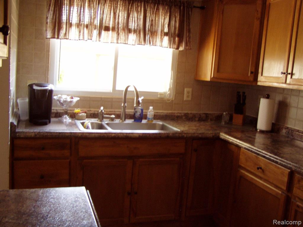 5101 CLIPPERT Street, Dearborn Heights, MI 48125 — Photo 4