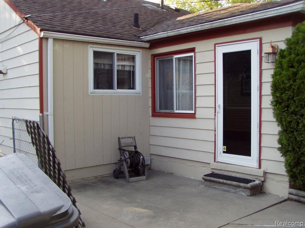 5101 CLIPPERT Street, Dearborn Heights, MI 48125 — Photo 8