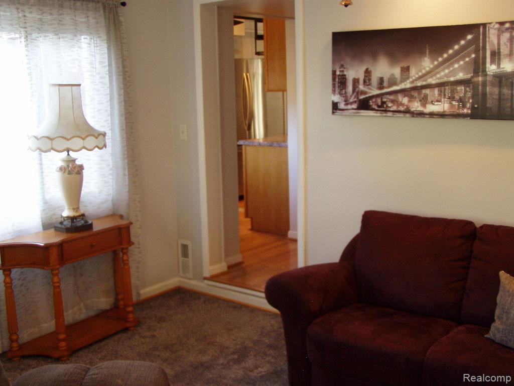 5101 CLIPPERT Street, Dearborn Heights, MI 48125 — Photo 14