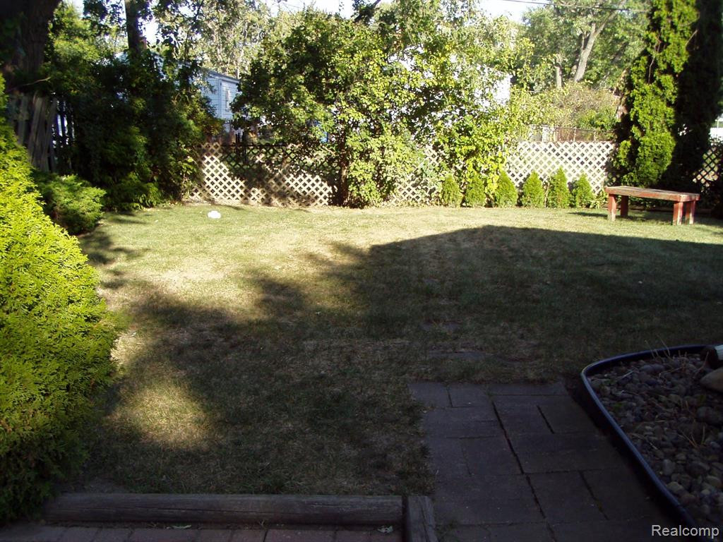 5101 CLIPPERT Street, Dearborn Heights, MI 48125 — Photo 15