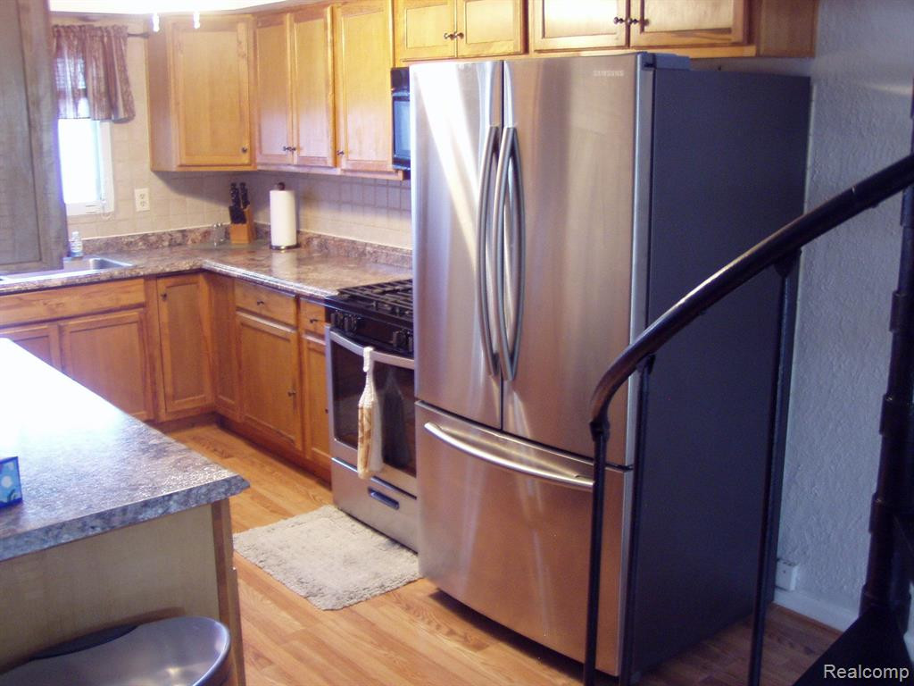 5101 CLIPPERT Street, Dearborn Heights, MI 48125 — Photo 18