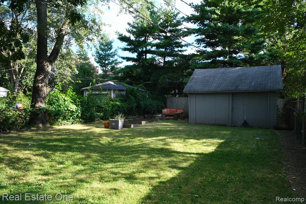 454 E breckenridge S, Ferndale, MI 48220 — Photo 13
