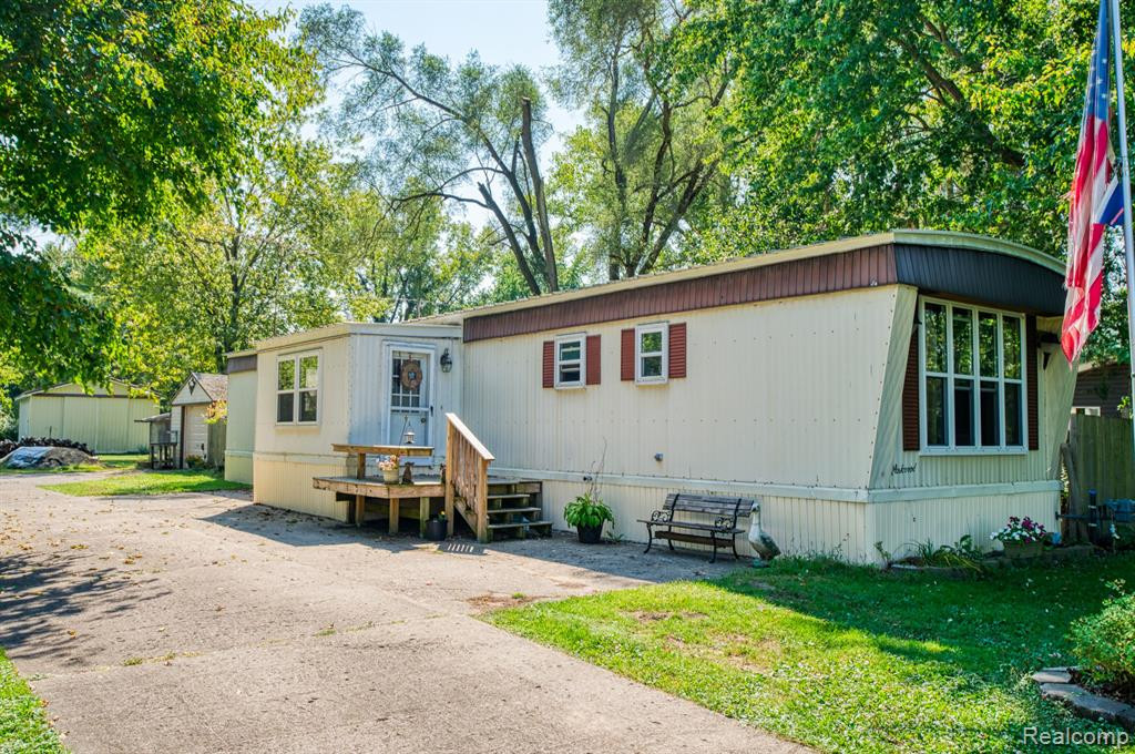 15337 KATHRYN, Pinckney, MI 48169 — Photo 3