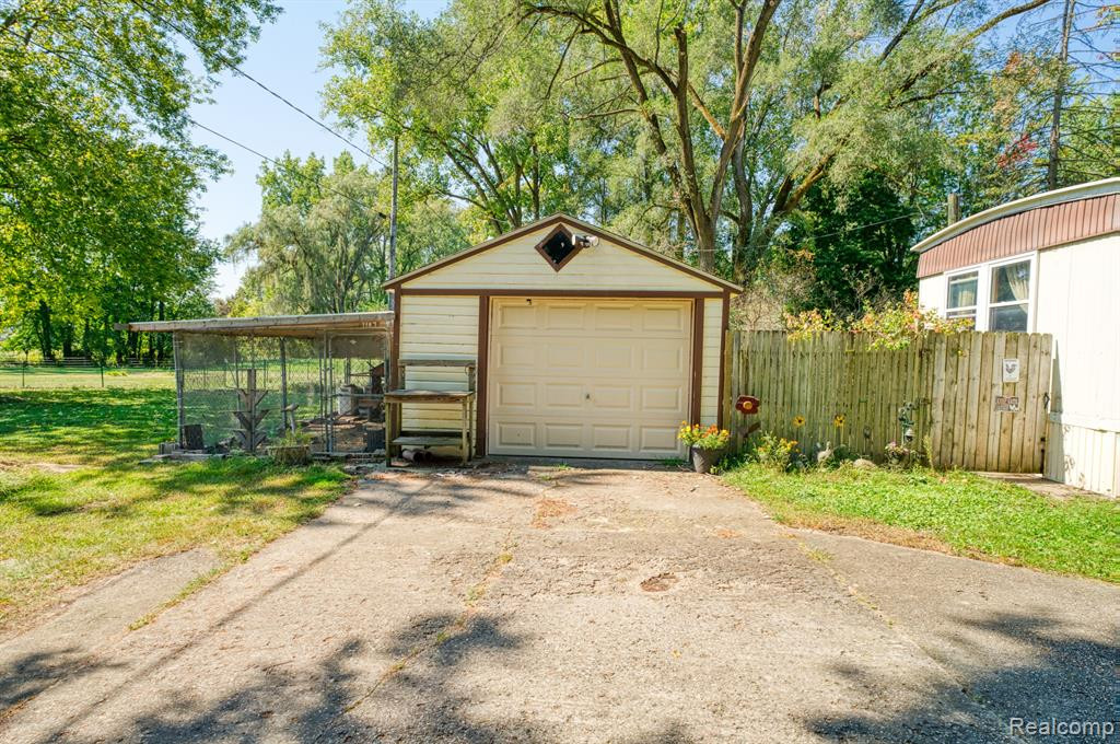 15337 KATHRYN, Pinckney, MI 48169 — Photo 9