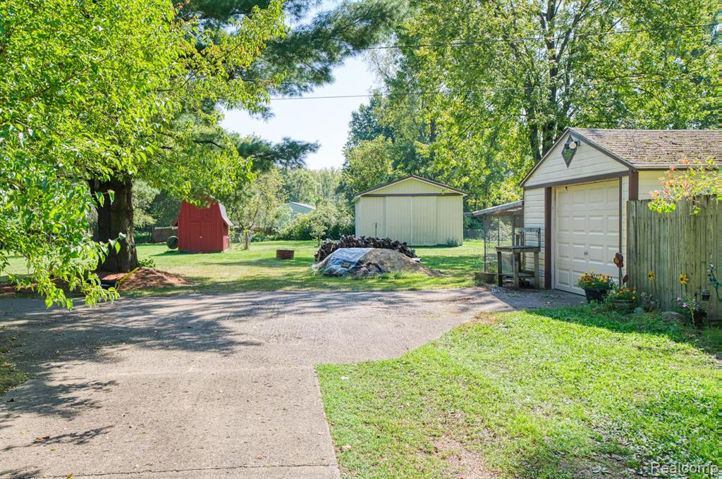 15337 KATHRYN, Pinckney, MI 48169 — Photo 25
