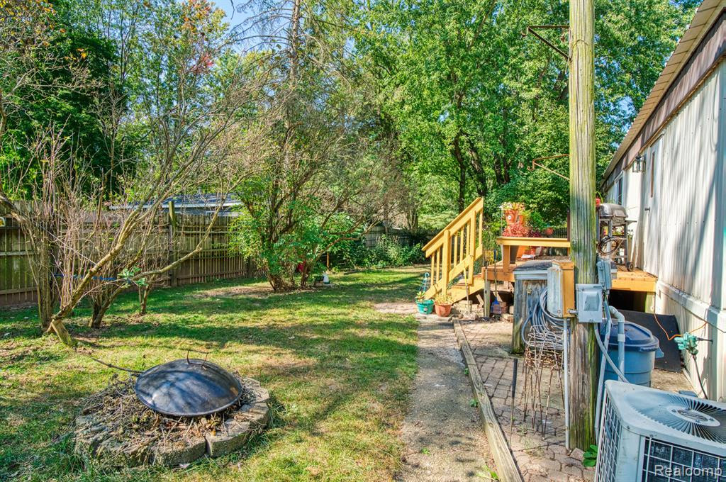 15337 KATHRYN, Pinckney, MI 48169 — Photo 31